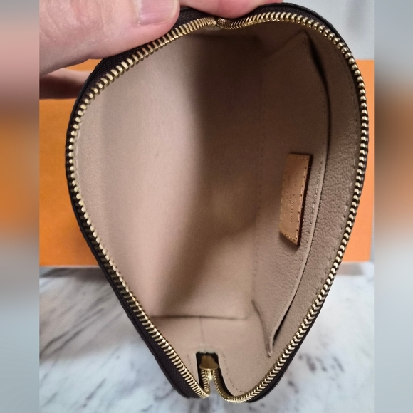 Louis Vuitton Monogram Cosmetic Pouch - Picture 9 of 10